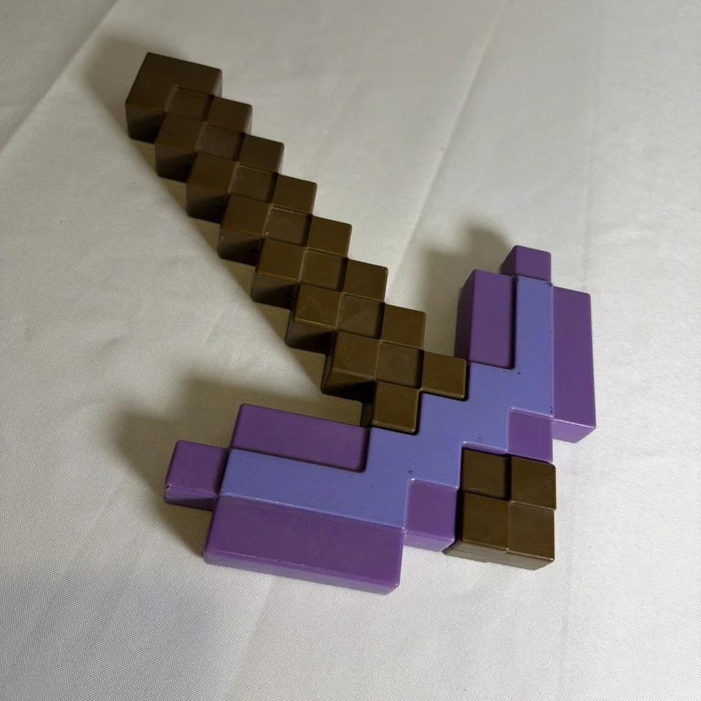 Minecraft Enchanted Pickaxe 14